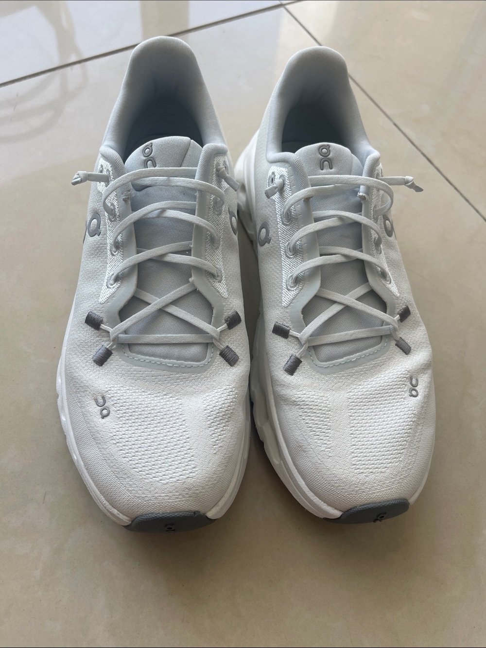 On Running Running Cloudswift Lightweight White Running Shoes